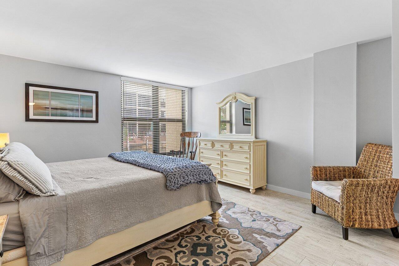 17 Royal Palm Way, Unit 1050 Boca Raton, FL 33432 - Photo 16 of 47 016-17RoyalPalmWay-1050-BocaRaton-FL-334