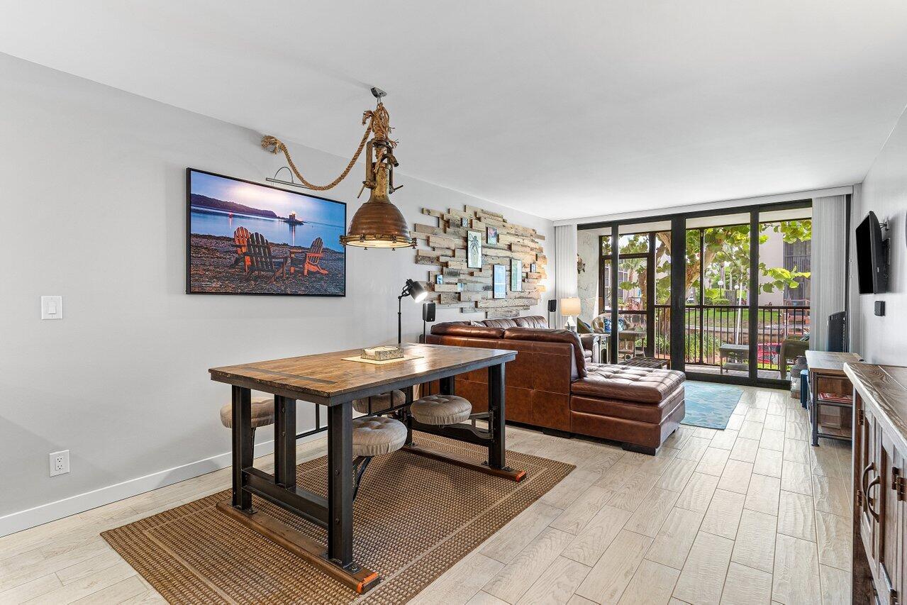 17 Royal Palm Way, Unit 1050 Boca Raton, FL 33432 - Photo 9 of 47 008-17RoyalPalmWay-1050-BocaRaton-FL-334