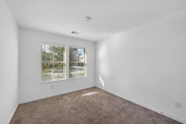 $2,000 | 15918 Tug Court, Crosby, TX 77532