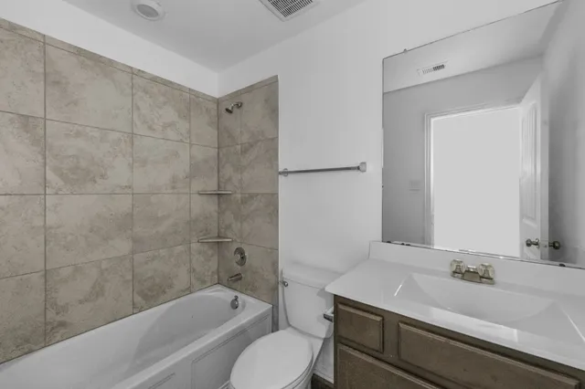 $2,000 | 15918 Tug Court, Crosby, TX 77532