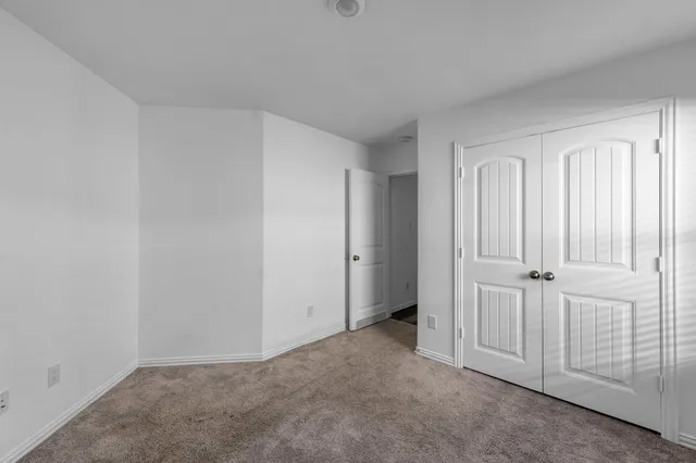 $2,000 | 15918 Tug Court, Crosby, TX 77532