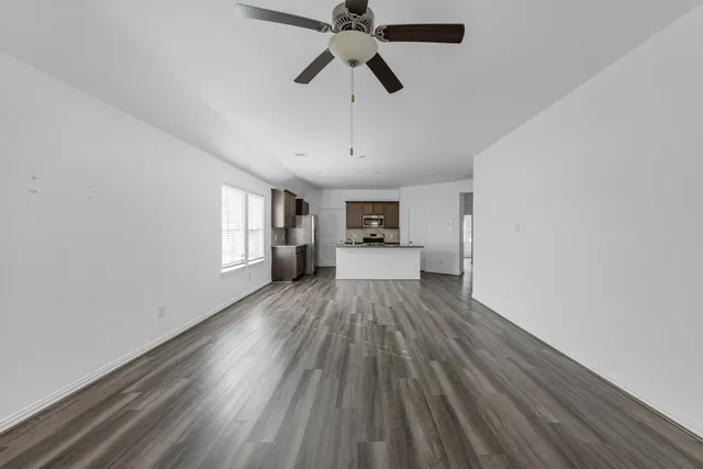 $2,000 | 15918 Tug Court, Crosby, TX 77532