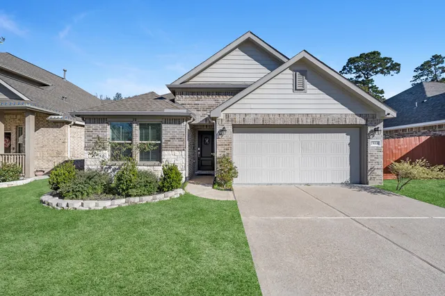 $2,000 | 15918 Tug Court, Crosby, TX 77532