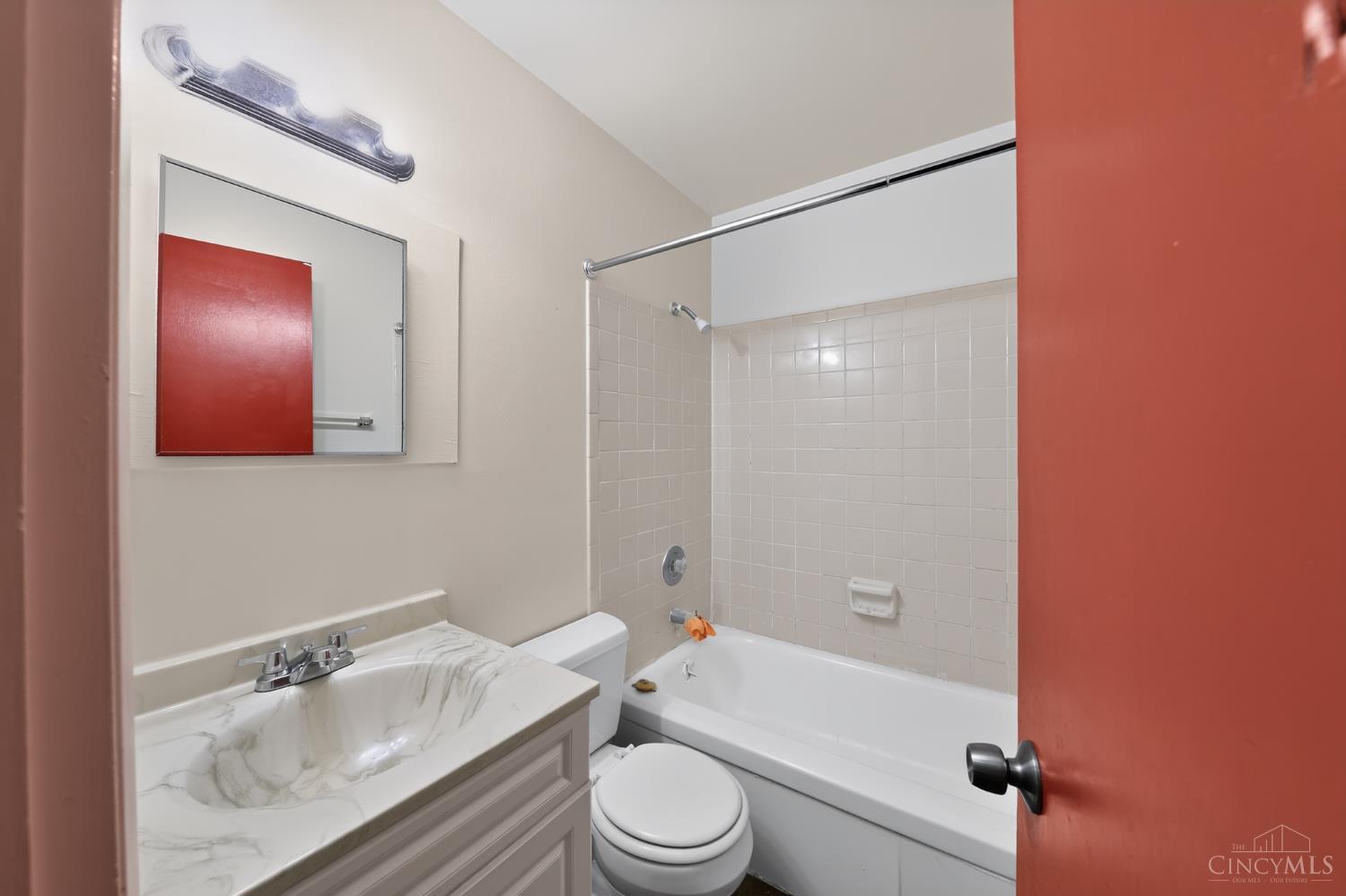 9192 Pippin Road Cincinnati, OH 45231 - Photo 17 of 30