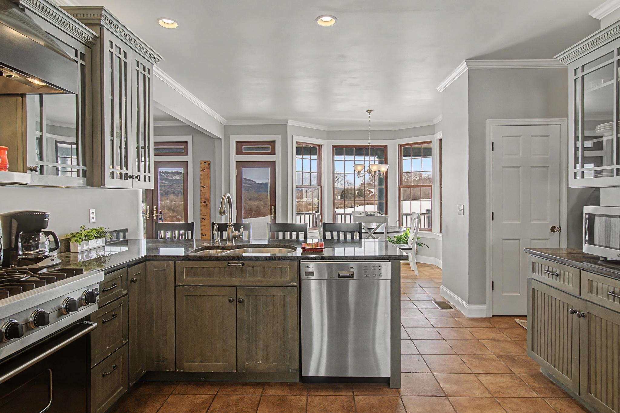 4517 Oak Hill Road Williston, VT 05495 - Photo 12 of 60