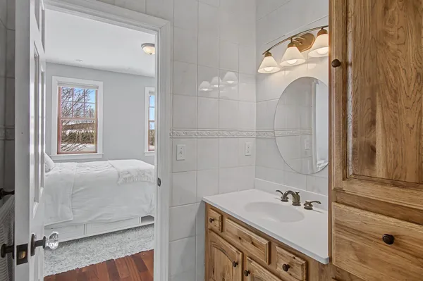 $1,375,000 | 4517 Oak Hill Road, Williston, VT 05495