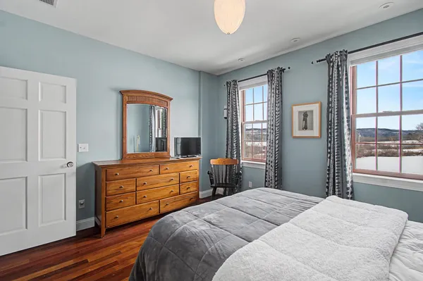 $1,375,000 | 4517 Oak Hill Road, Williston, VT 05495