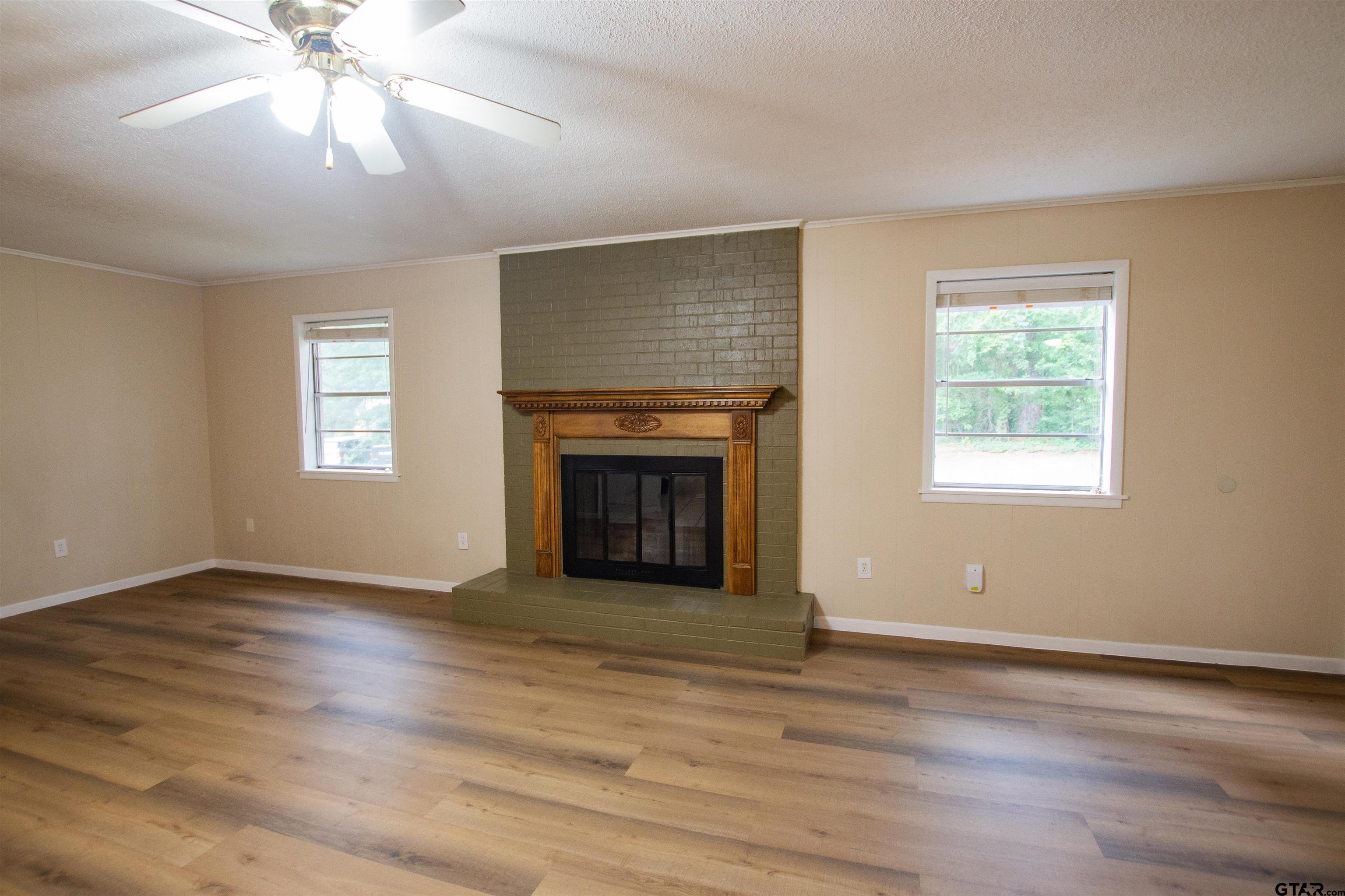 209 Miles Street Longview, TX 75605 - Photo 7 of 34