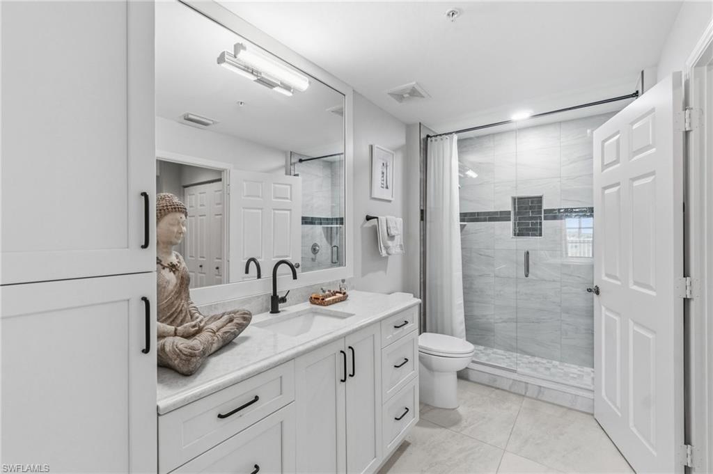 401 Bayfront Place, Unit 3403 Naples, FL 34102 - Photo 19 of 35