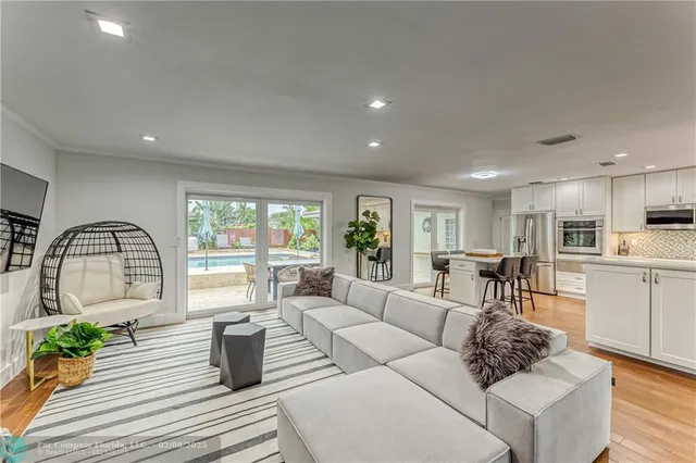 $9,995 | 1984 Sailfish Place, Lauderdale-by-the-Sea, FL 33062