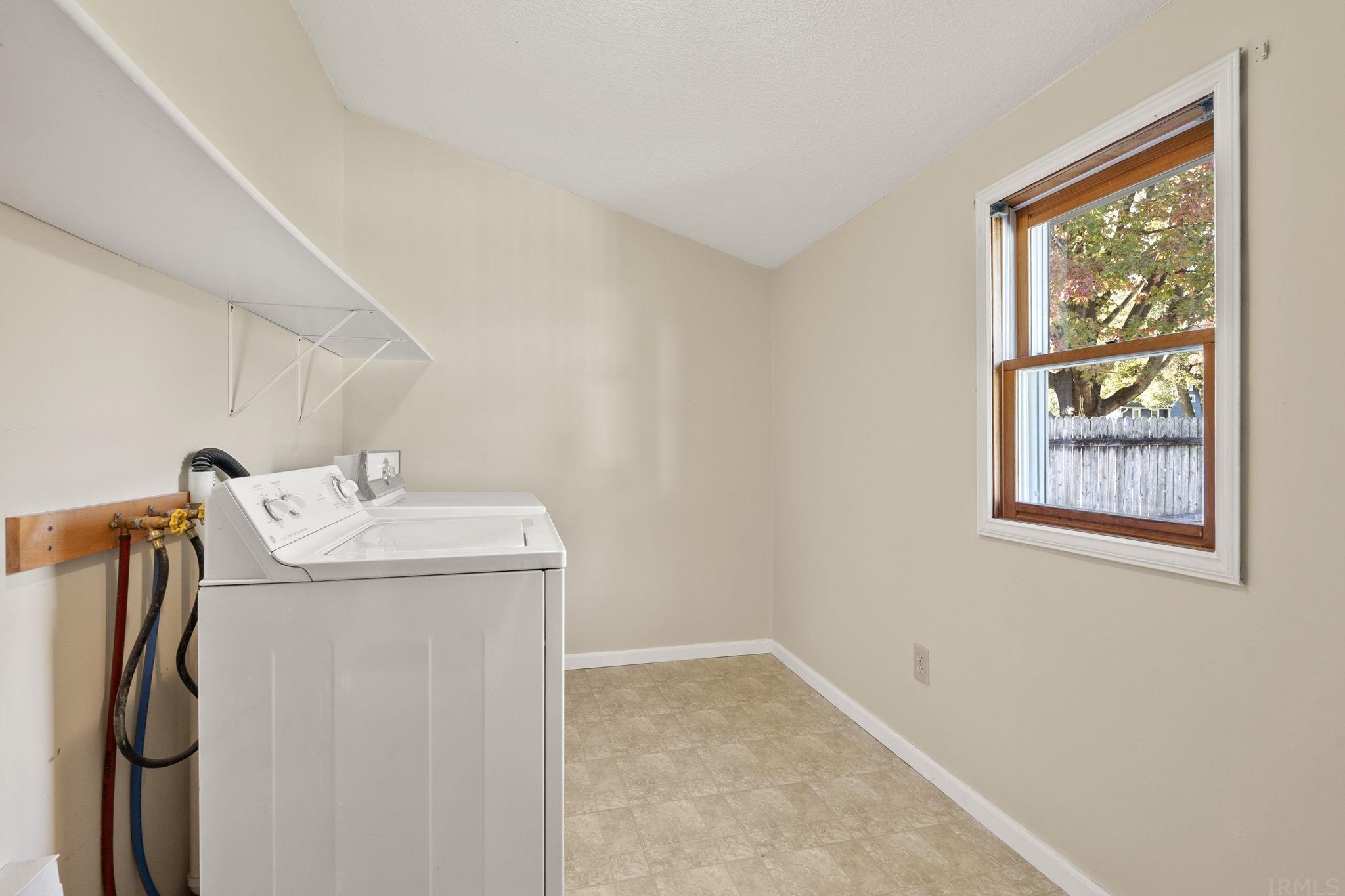 960 Cherry Street Huntington, IN 46750 - Photo 23 of 36