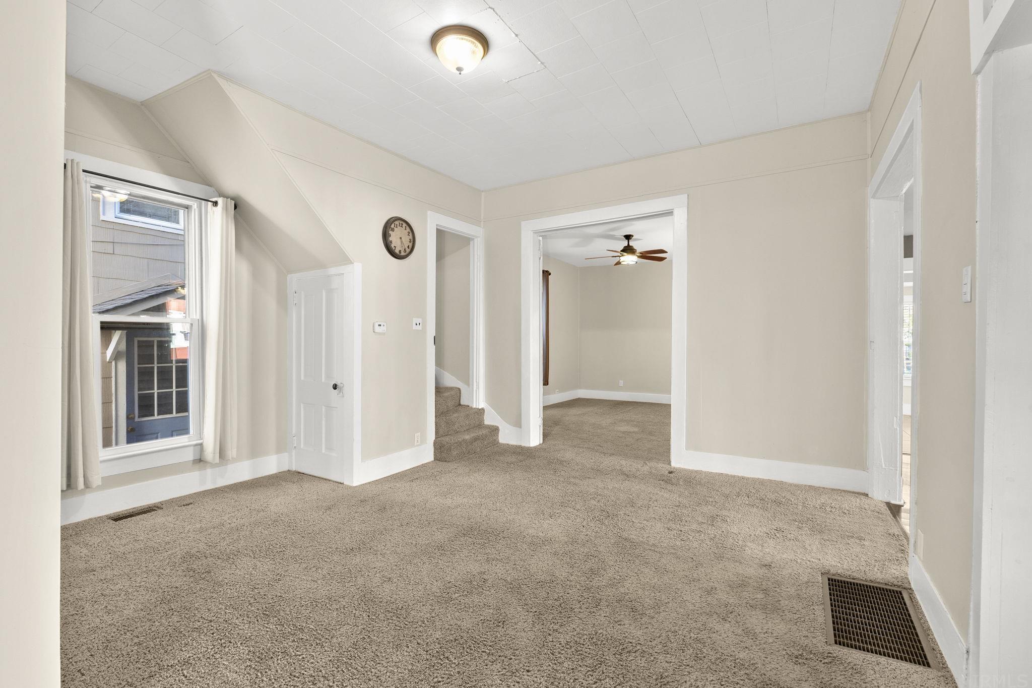 960 Cherry Street Huntington, IN 46750 - Photo 6 of 36