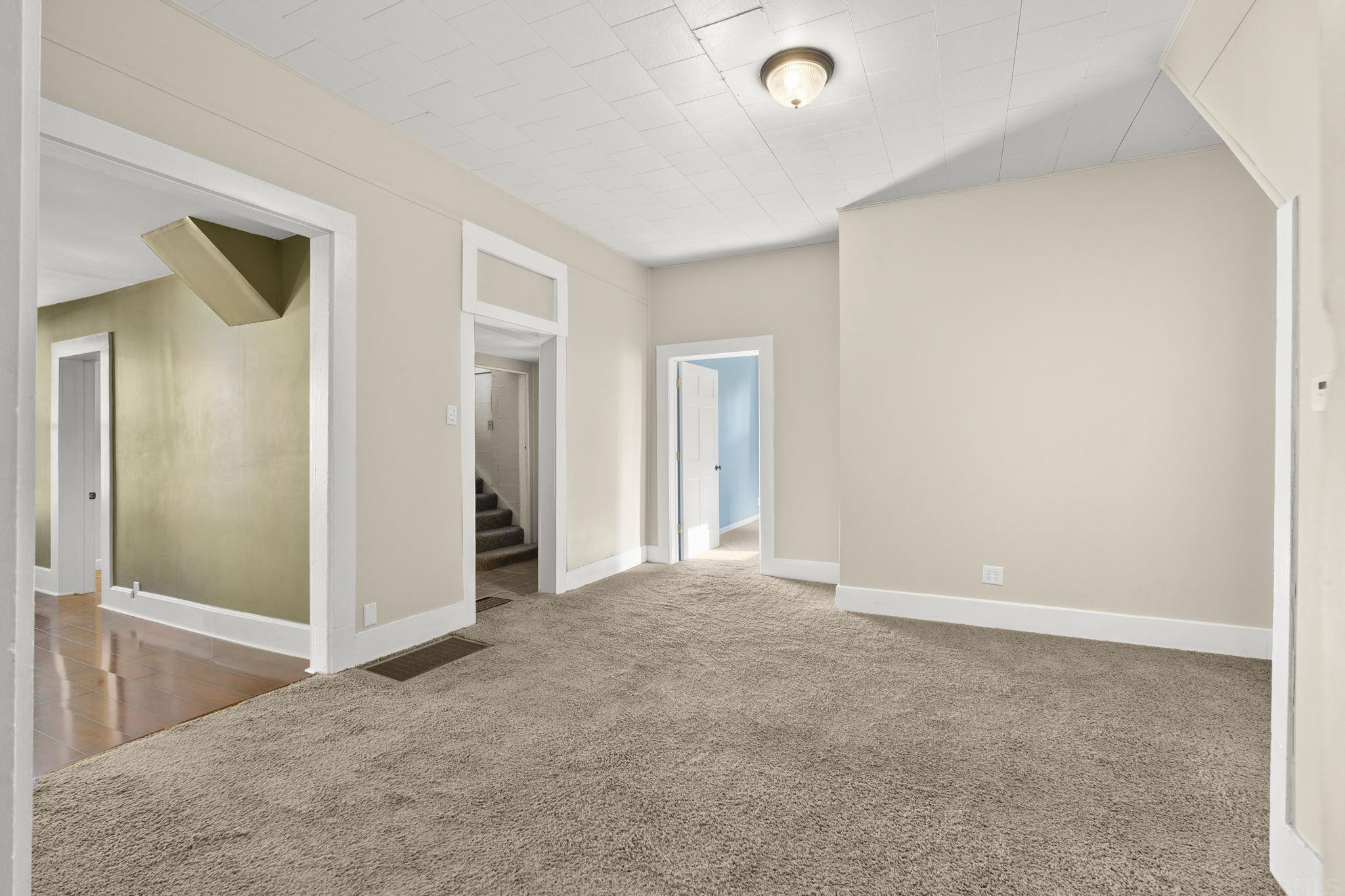 960 Cherry Street Huntington, IN 46750 - Photo 7 of 36
