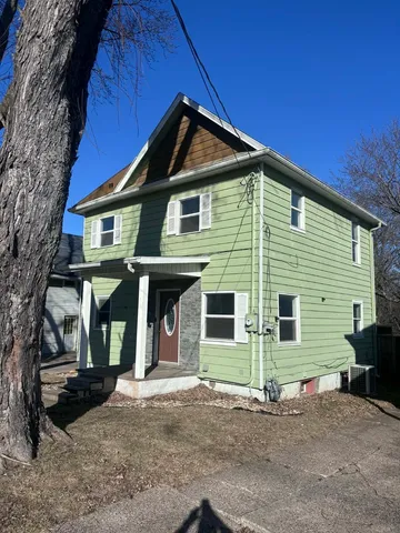 $119,900 | 915 Newell Avenue, Muscatine, IA 52761