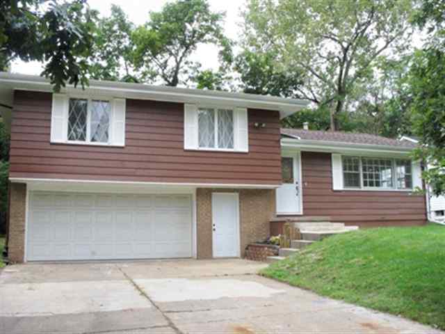 3907 North Millbrook Road Peoria, IL 61615 - Photo 1 of 9