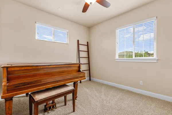 $725,000 | 180 Trek Lane, Redding, CA 96003