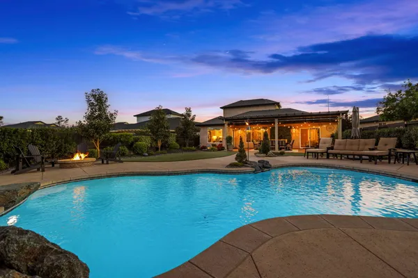 $725,000 | 180 Trek Lane, Redding, CA 96003