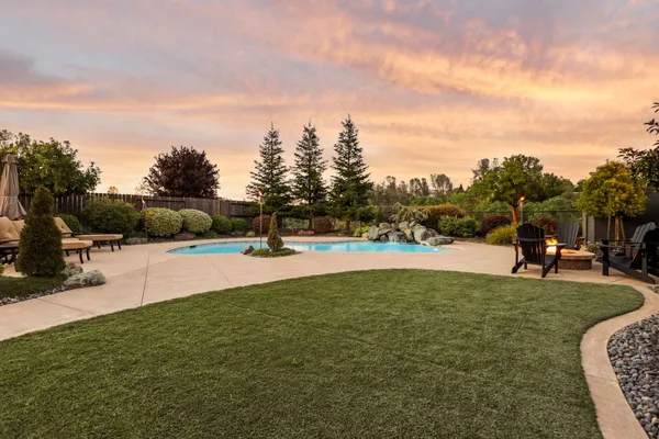 $725,000 | 180 Trek Lane, Redding, CA 96003