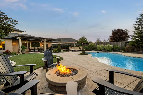 $725,000 | 180 Trek Lane, Redding, CA 96003