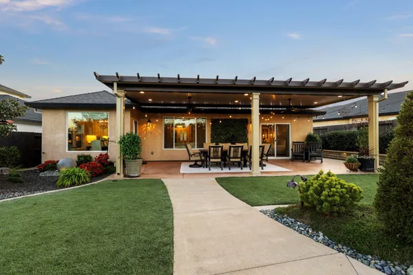 $725,000 | 180 Trek Lane, Redding, CA 96003