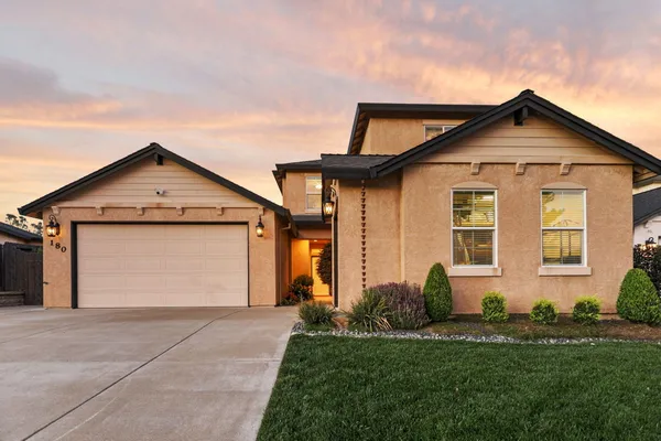 $725,000 | 180 Trek Lane, Redding, CA 96003