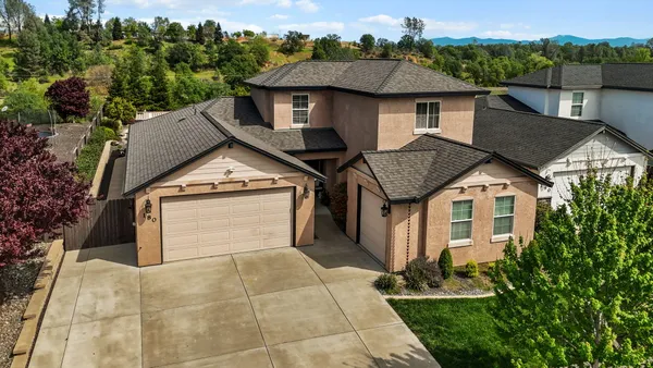 $725,000 | 180 Trek Lane, Redding, CA 96003