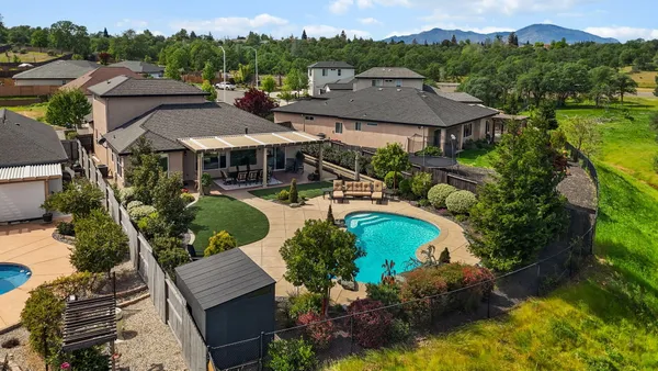 $725,000 | 180 Trek Lane, Redding, CA 96003