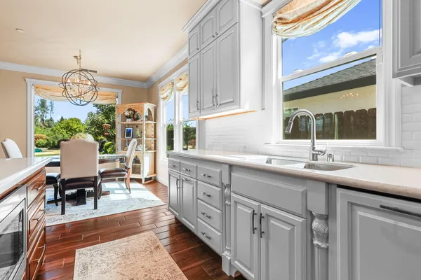 $725,000 | 180 Trek Lane, Redding, CA 96003