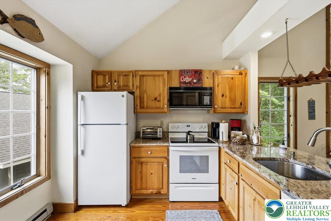 128 Short Hill Road Lake Harmony, PA 18624 - Photo 9 of 45 Gallery Image 9