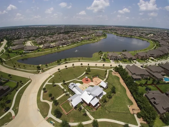 $525,000 | 21319 Heartwood Oak Trail, Cypress, TX 77433