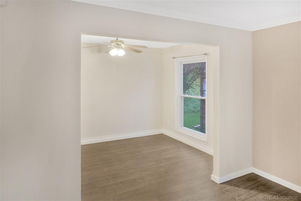 525 East University Drive Rochester, MI 48307 - Photo 12 of 44 50023381-11.JPG