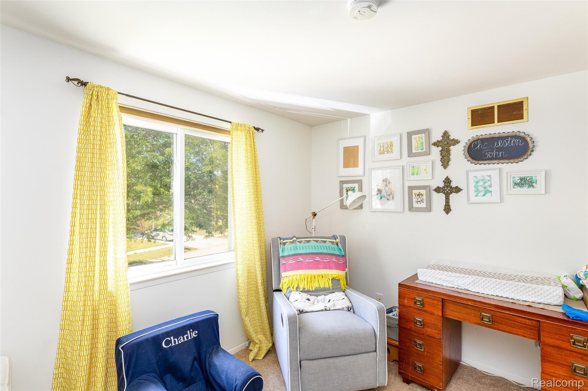 39882 Coronation Road Canton, MI 48188 - Photo 23 of 32 23.Bedroom3