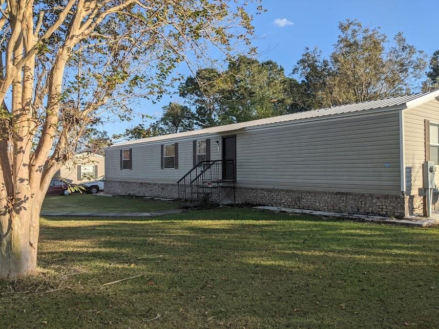 202 Swallow Circle Robertsdale, AL 36567 - Photo 2 of 33
