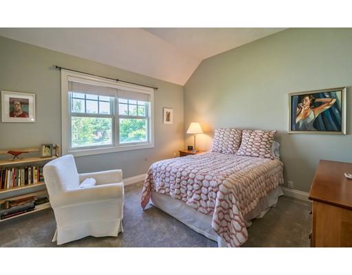4 Monroe Road Marblehead, MA 01945 - Photo 18 of 37
