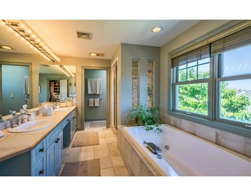 4 Monroe Road Marblehead, MA 01945 - Photo 25 of 37