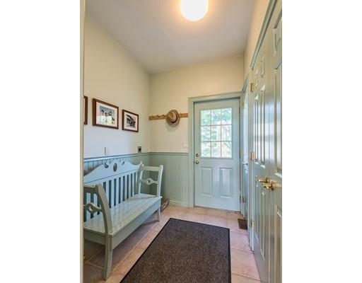4 Monroe Road Marblehead, MA 01945 - Photo 8 of 37