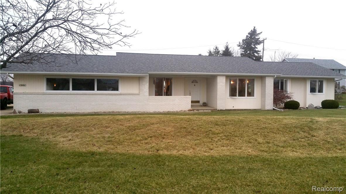 Front of house center.jpg