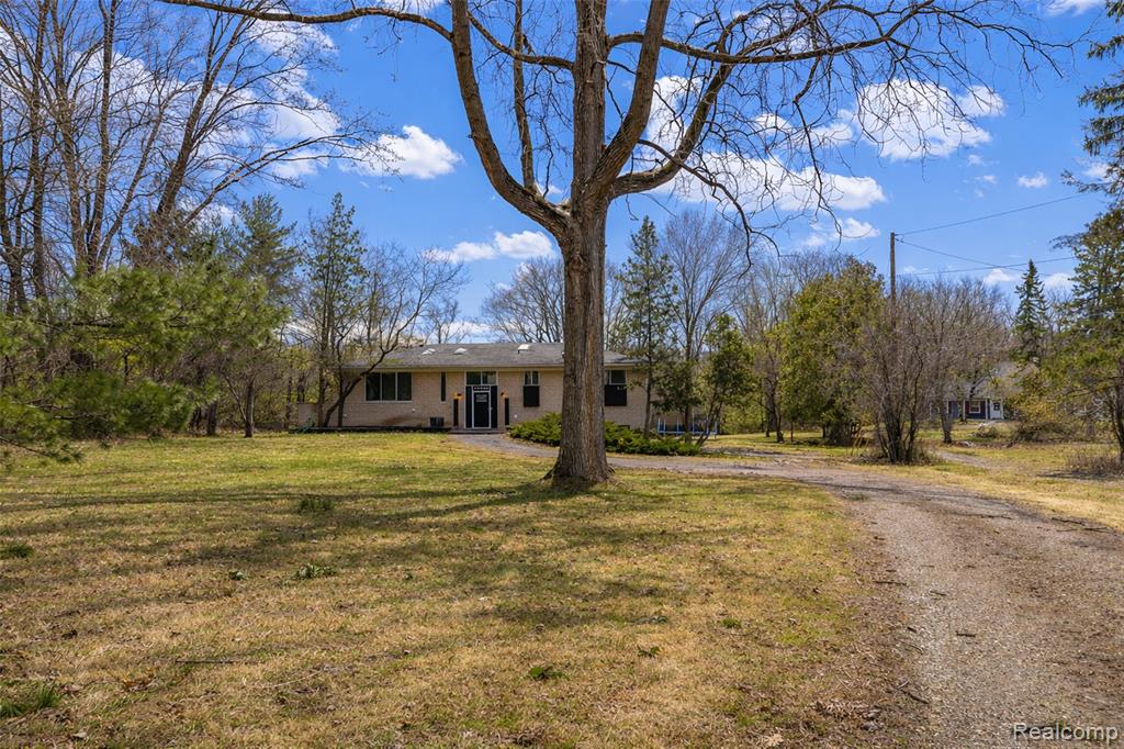 30540 North Greenbriar Road Franklin, MI 48025 - Photo 39 of 48