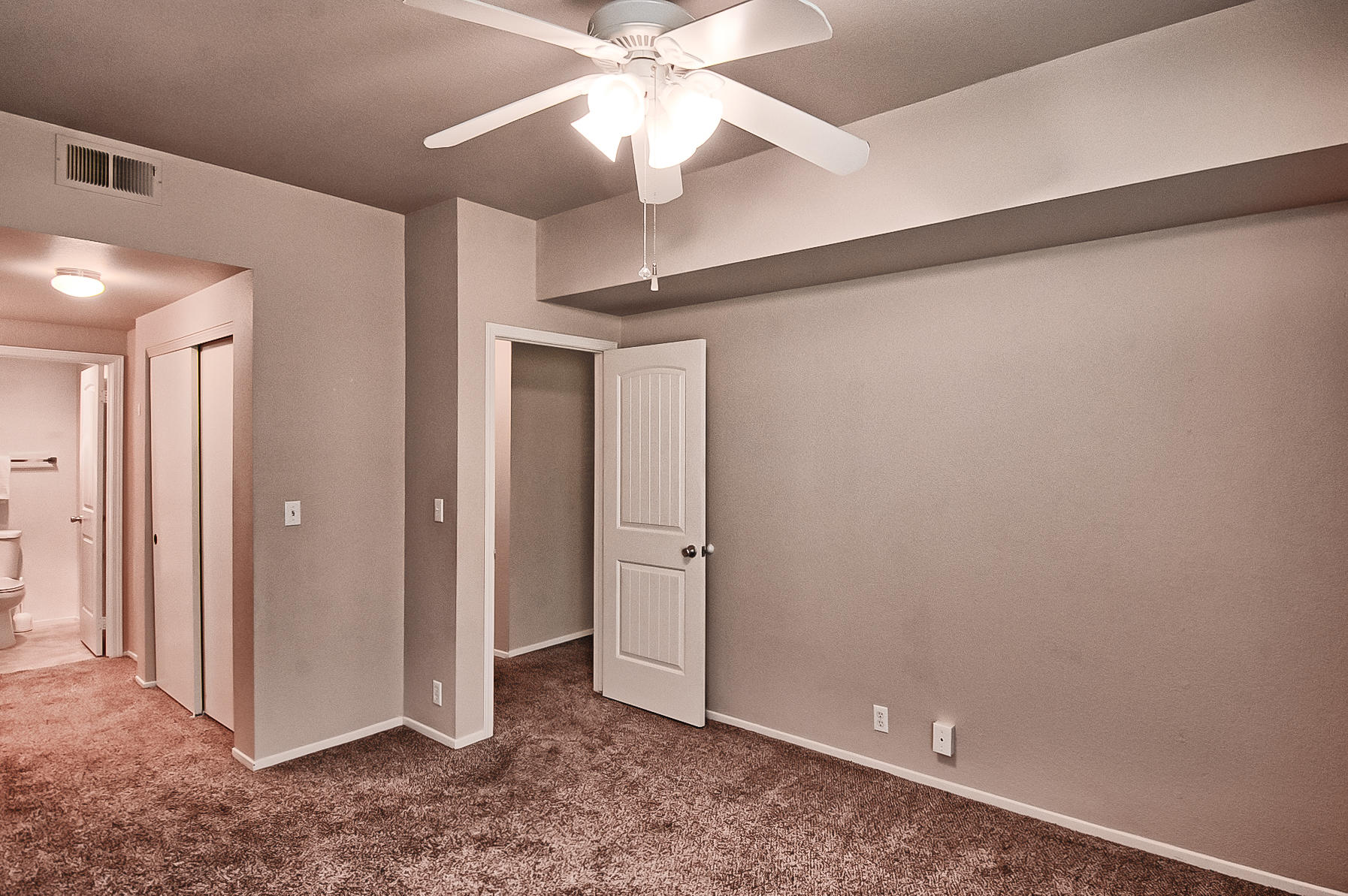 211 Ridgetop Drive, Unit 112 Redding, CA 96003 - Photo 16 of 25 ridge crest-117