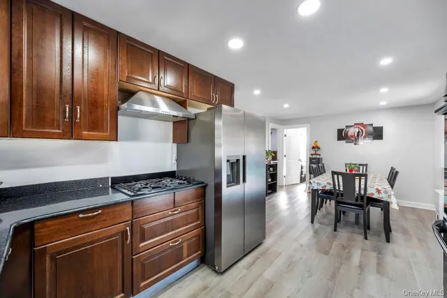 $649,999 | 455 North Hamilton Avenue, Lindenhurst, NY 11757