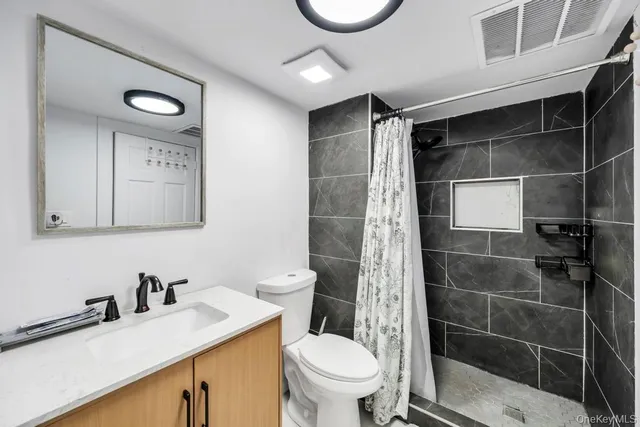 $649,999 | 455 North Hamilton Avenue, Lindenhurst, NY 11757