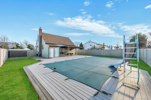 $649,999 | 455 North Hamilton Avenue, Lindenhurst, NY 11757