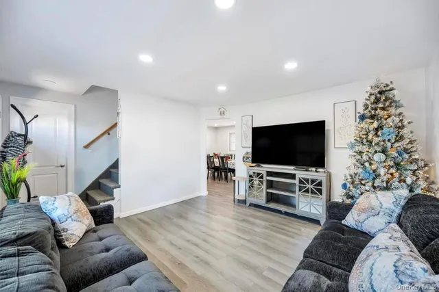 $649,999 | 455 North Hamilton Avenue, Lindenhurst, NY 11757