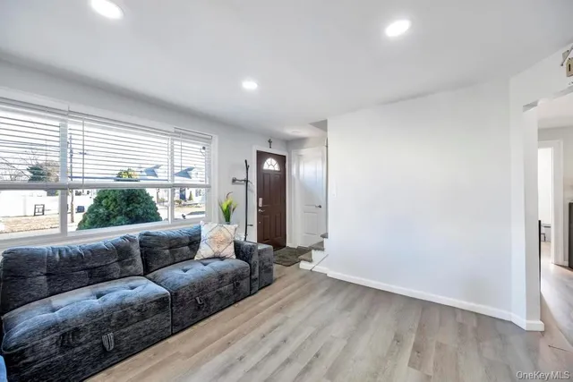 $649,999 | 455 North Hamilton Avenue, Lindenhurst, NY 11757