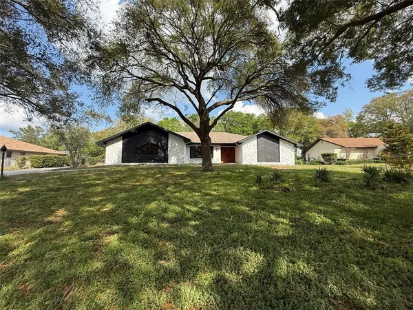 $299,900 | 5312 Suwannee Road, Weeki Wachee, FL 34607