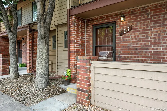 a view of entrance door of the house