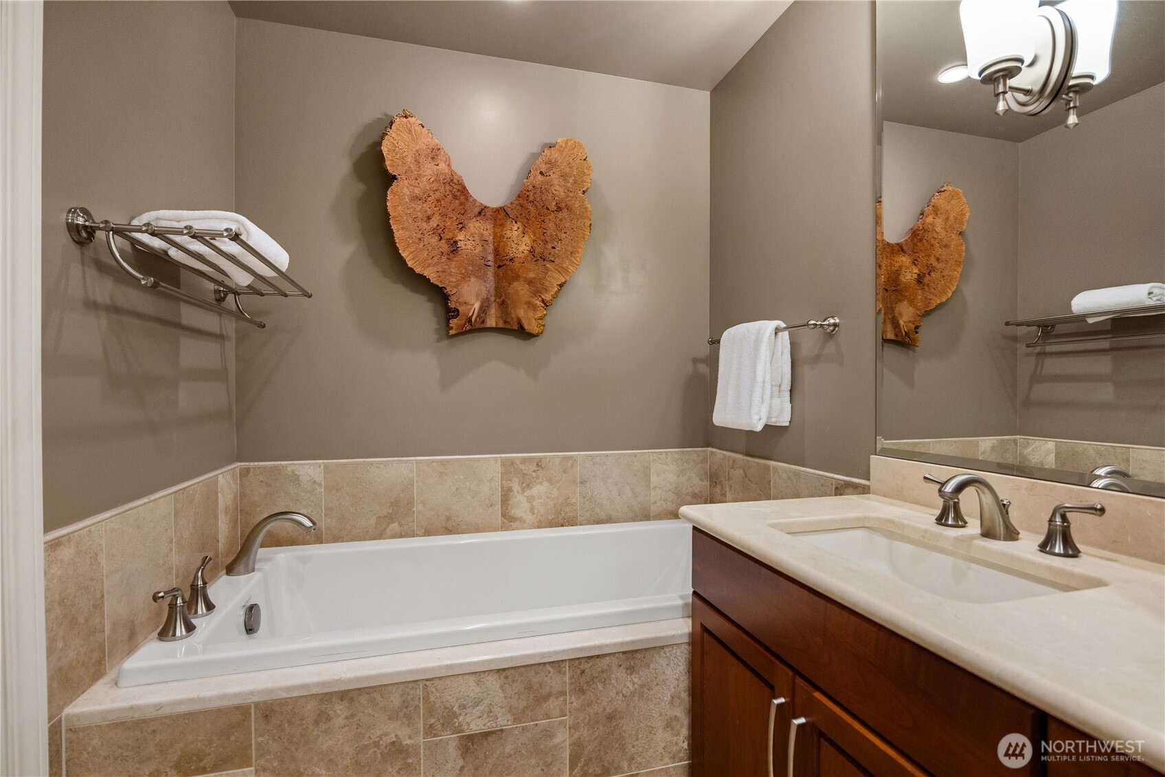 1185 Broadway East, Unit 5 Seattle, WA 98102 - Photo 32 of 37