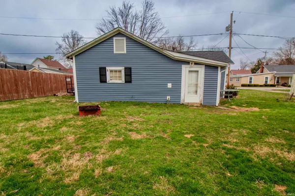 $69,900 | 401 George Street, Winchester, IN 47394