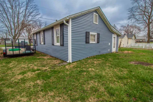 $69,900 | 401 George Street, Winchester, IN 47394