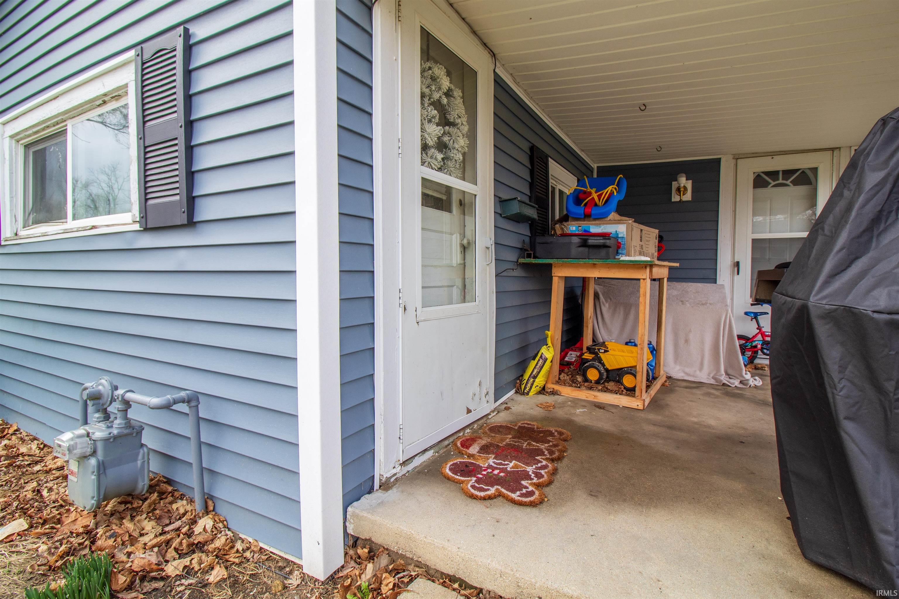 401 George Street Winchester, IN 47394 - Photo 3 of 20